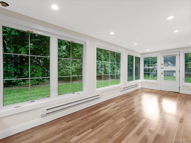 178 Overlook Avenue, Great Neck, NY 11021