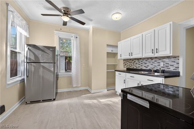 2212 Selzer Avenue, Cleveland, OH 44109