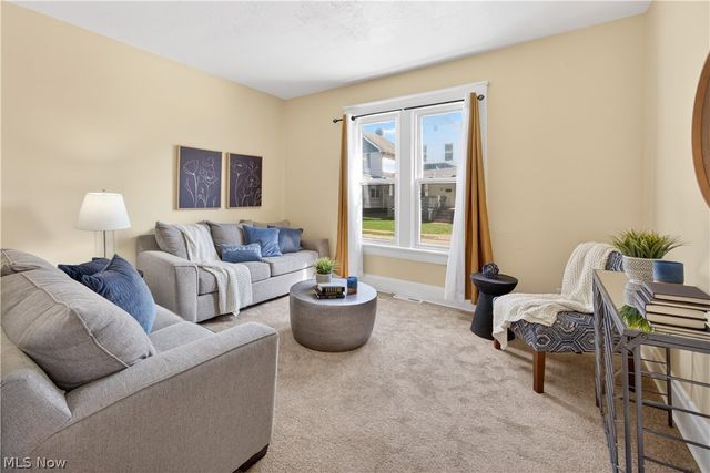 2212 Selzer Avenue, Cleveland, OH 44109