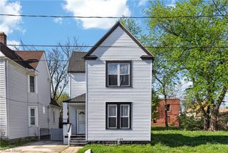 2212 Selzer Avenue, Cleveland, OH 44109
