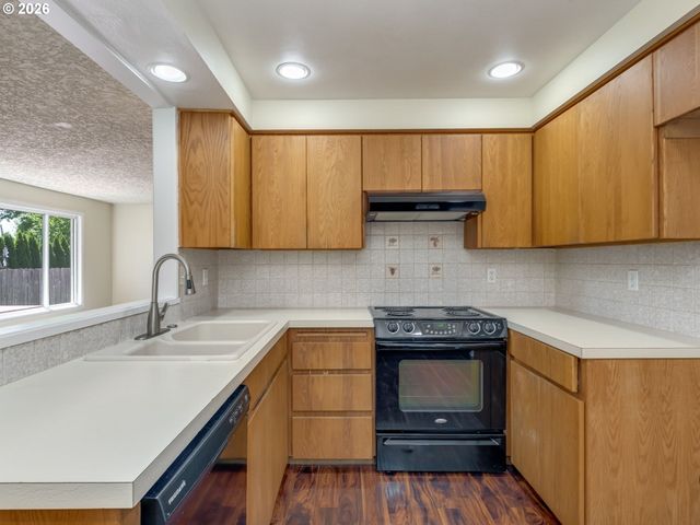 2609 Nw 109TH St, Vancouver, WA 98685