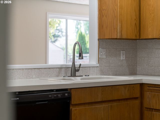 2609 Nw 109TH St, Vancouver, WA 98685