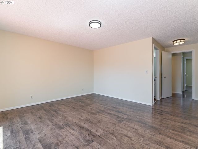 2609 Nw 109TH St, Vancouver, WA 98685