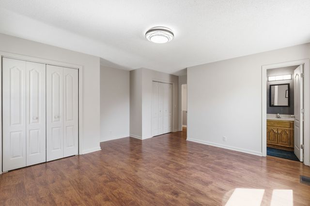 835 S Broadway St, Portland, TN 37148