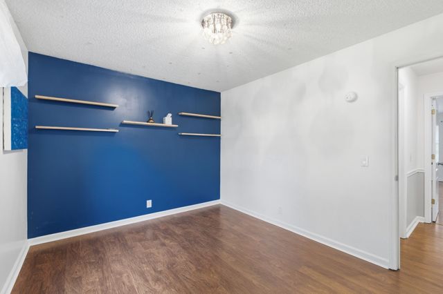 835 S Broadway St, Portland, TN 37148