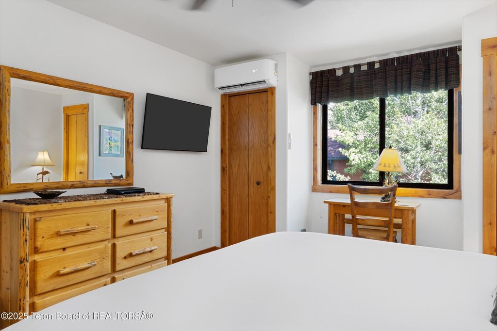 371 SNOW KING Loop, Jackson, WY 83001 photo 11