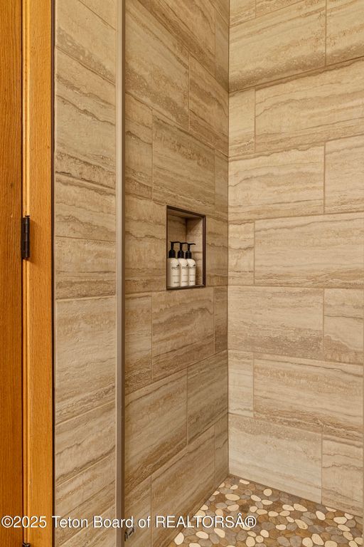 371 SNOW KING Loop, Jackson, WY 83001 photo 12