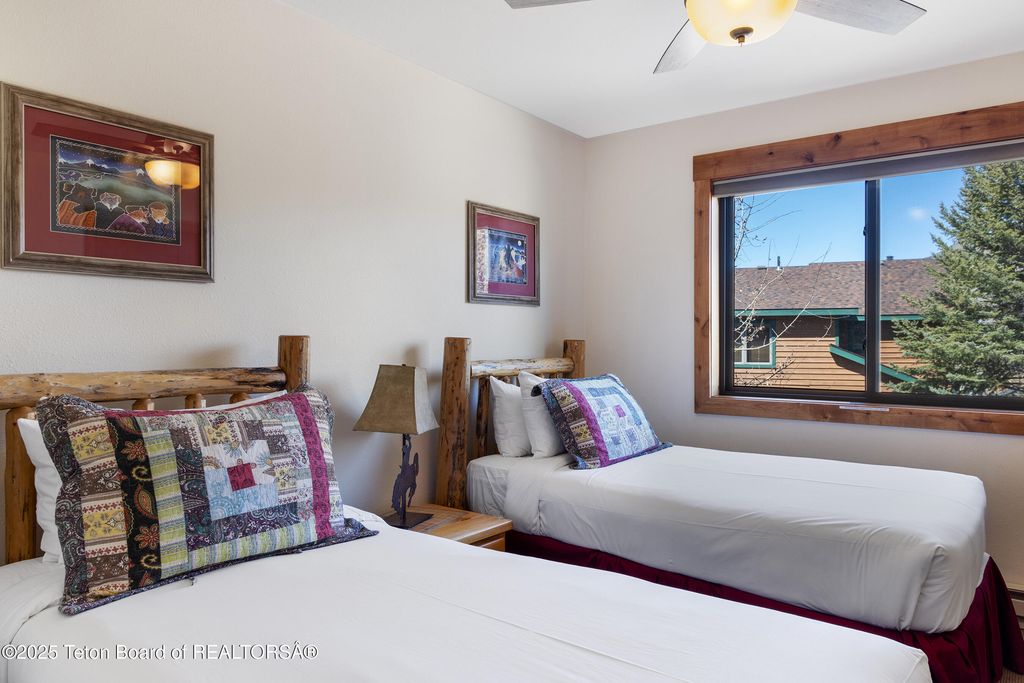 371 SNOW KING Loop, Jackson, WY 83001 photo 16