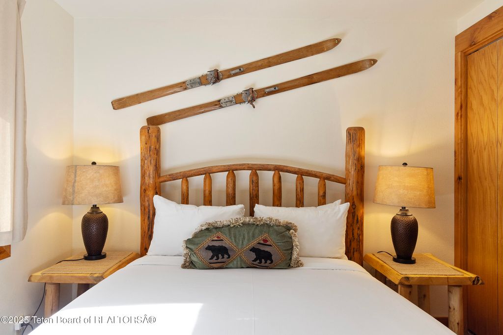 371 SNOW KING Loop, Jackson, WY 83001 photo 20