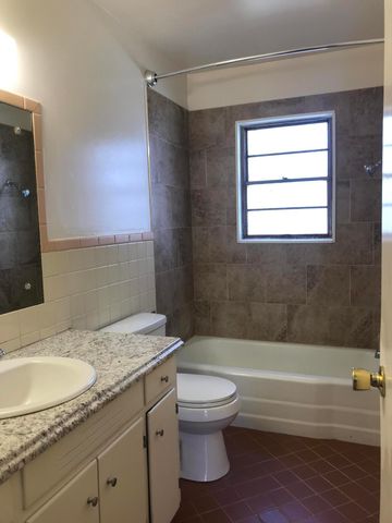 660 S Jefferson Avenue, Springfield, MO 65806