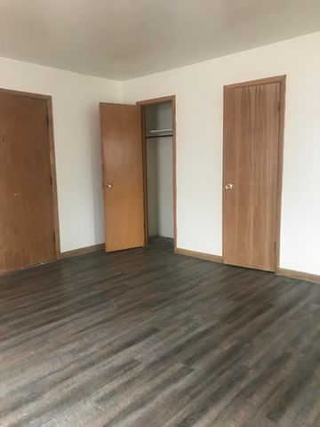 660 S Jefferson Avenue, Springfield, MO 65806