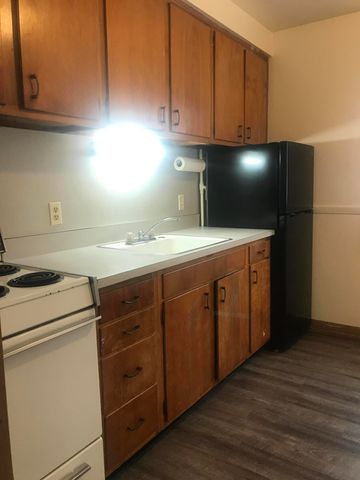 660 S Jefferson Avenue, Springfield, MO 65806