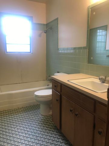 660 S Jefferson Avenue, Springfield, MO 65806