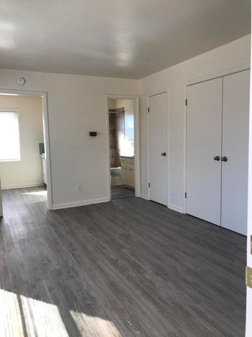 660 S Jefferson Avenue, Springfield, MO 65806