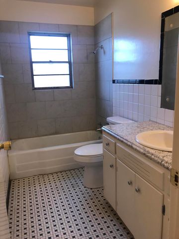 660 S Jefferson Avenue, Springfield, MO 65806