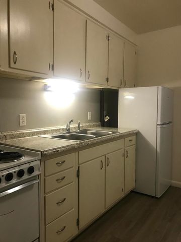 660 S Jefferson Avenue, Springfield, MO 65806