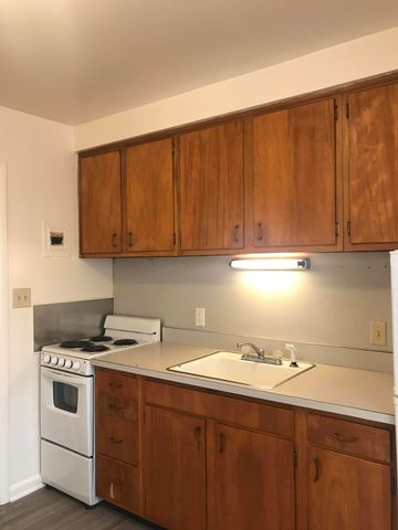 660 S Jefferson Avenue, Springfield, MO 65806