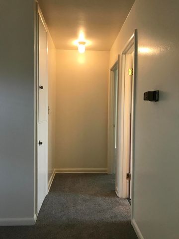 660 S Jefferson Avenue, Springfield, MO 65806