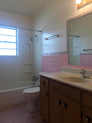 660 S Jefferson Avenue, Springfield, MO 65806