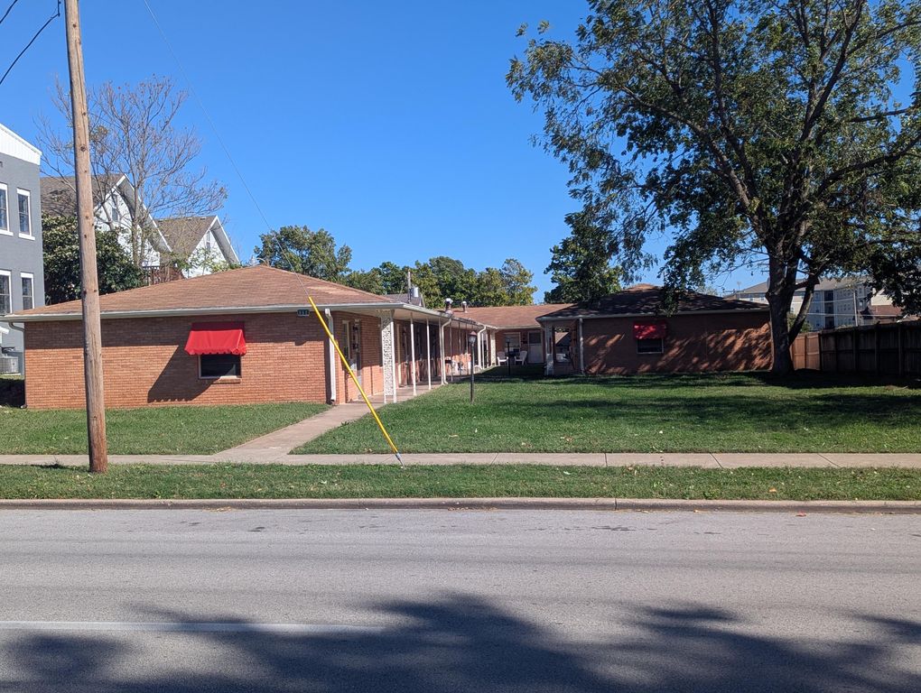660 S Jefferson Avenue, Springfield, MO 65806