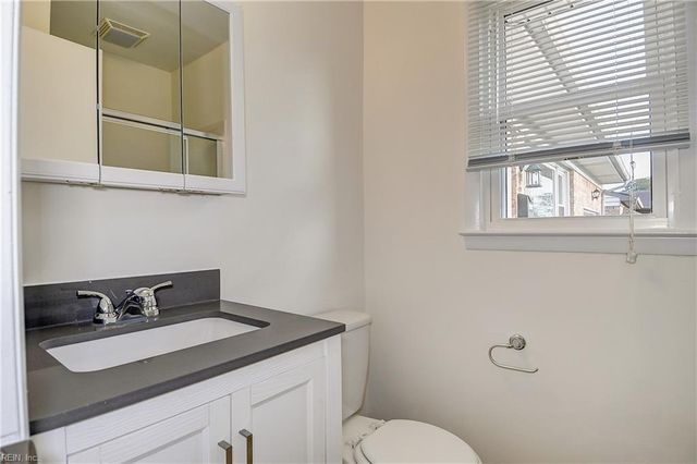 820 Ray PL, Virginia Beach, VA 23454