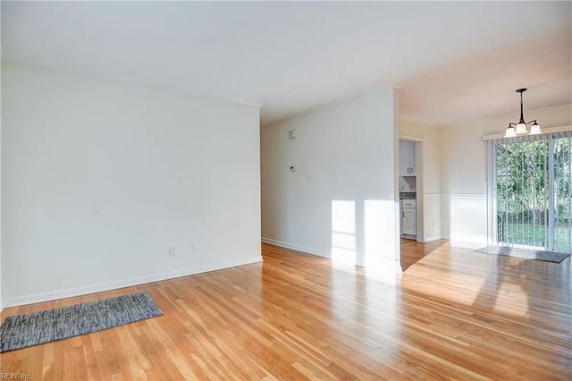 820 Ray PL, Virginia Beach, VA 23454