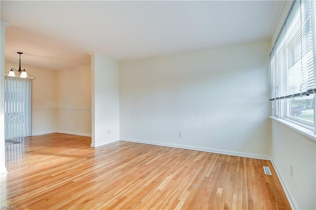 820 Ray PL, Virginia Beach, VA 23454