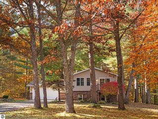 1906 Melody Lane, Interlochen, MI 49643