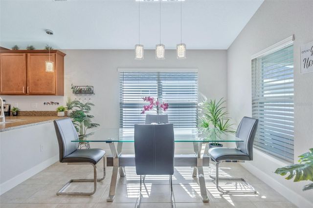 14453 SCOTTBURGH GLEN DR, Wimauma, FL 33598