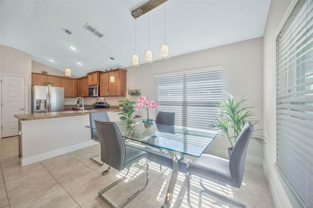 14453 SCOTTBURGH GLEN DR, Wimauma, FL 33598