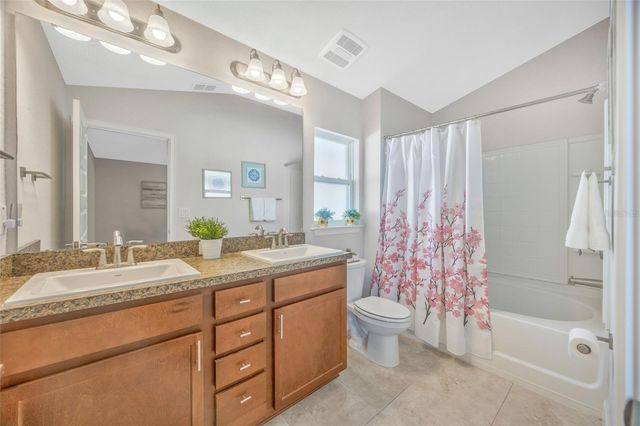 14453 SCOTTBURGH GLEN DR, Wimauma, FL 33598