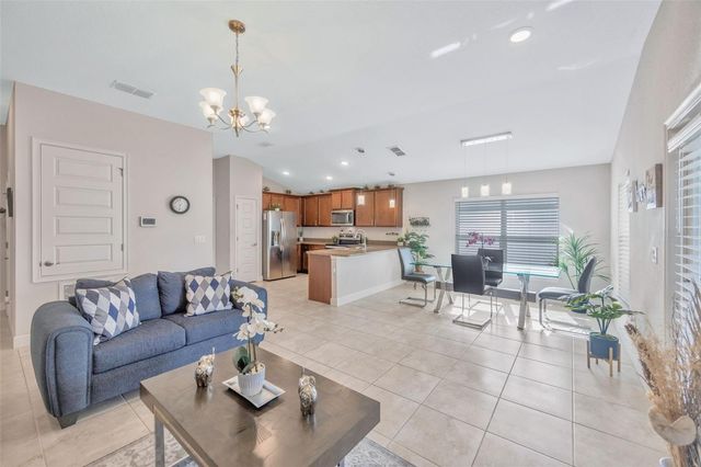 14453 SCOTTBURGH GLEN DR, Wimauma, FL 33598