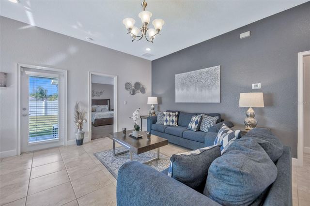 14453 SCOTTBURGH GLEN DR, Wimauma, FL 33598