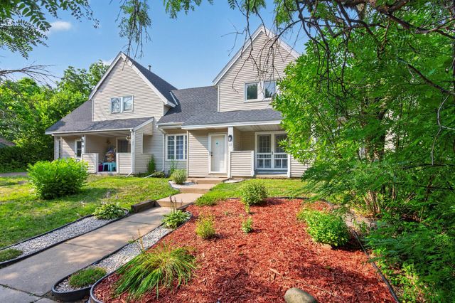 25 Stevens Street E, Saint Paul, MN 55107