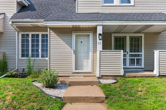 25 Stevens Street E, Saint Paul, MN 55107