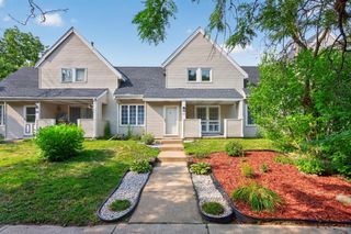 25 Stevens Street E, Saint Paul, MN 55107