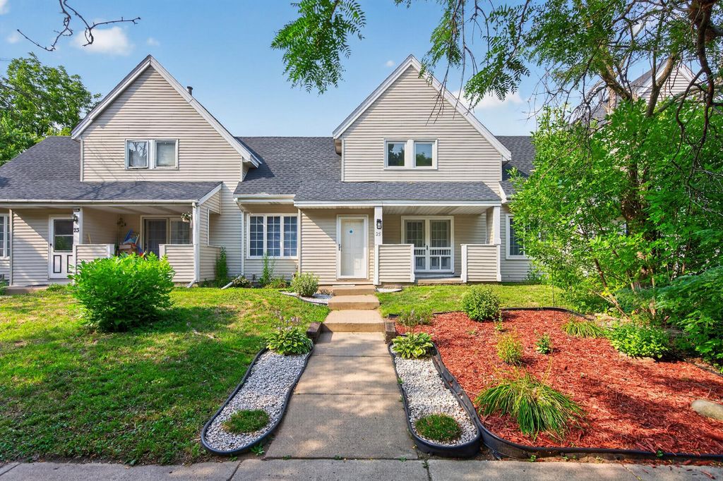 25 Stevens Street E, Saint Paul, MN 55107