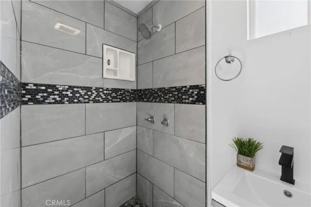 433 Sunkist, La Puente, CA 91746