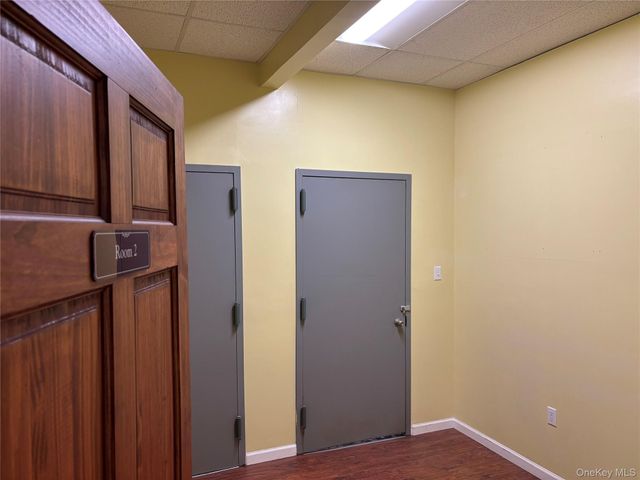 60-19 Roosevelt Avenue, Woodside, NY 11377