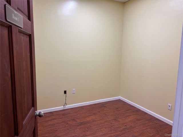 60-19 Roosevelt Avenue, Woodside, NY 11377