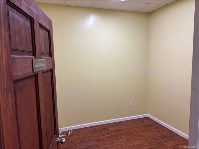 60-19 Roosevelt Avenue, Woodside, NY 11377