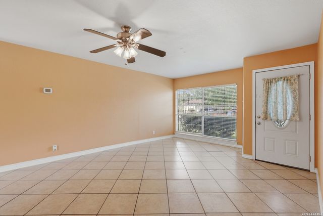 9050 Island View St, San Antonio, TX 78242