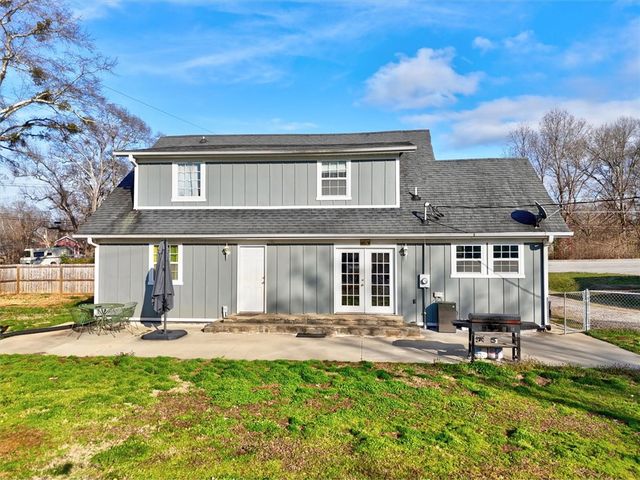 321 Pumpkintown Highway, Pickens, SC 29671