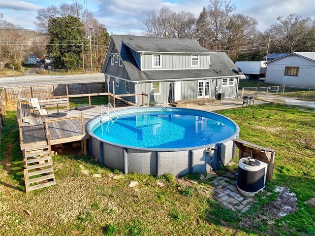 321 Pumpkintown Highway, Pickens, SC 29671