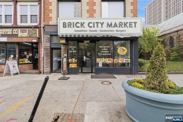 946 Broad Street, Newark, NJ 07102