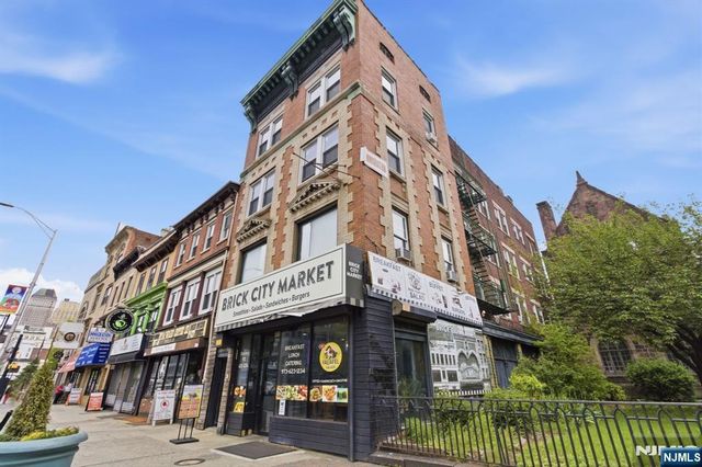 946 Broad Street, Newark, NJ 07102