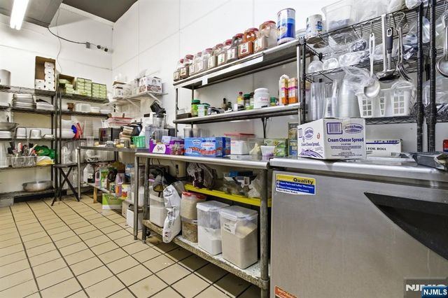 946 Broad Street, Newark, NJ 07102