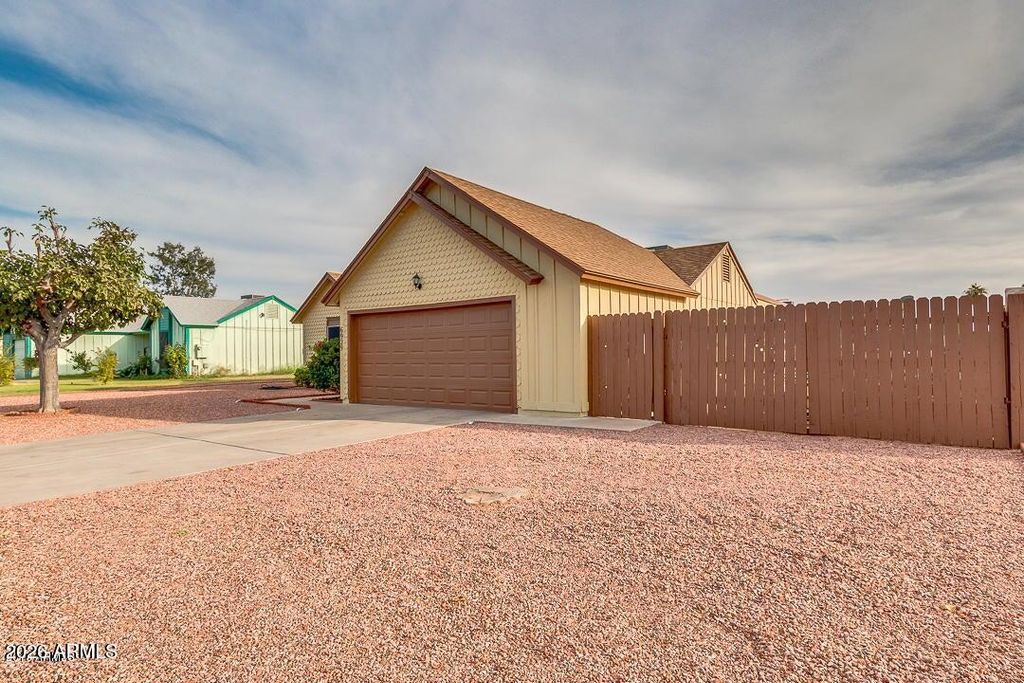 6929 W IRONWOOD Drive, Peoria, AZ 85345 — exterior