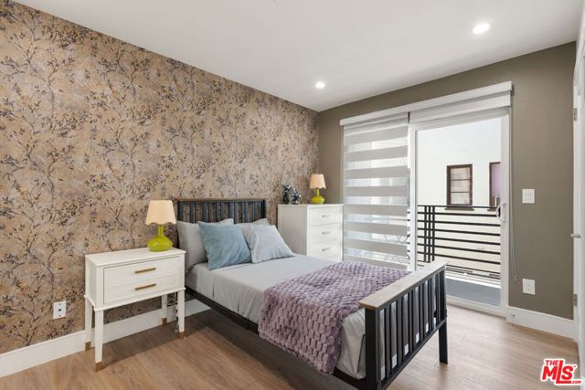 1341 N Mariposa Avenue, Los Angeles, CA 90027