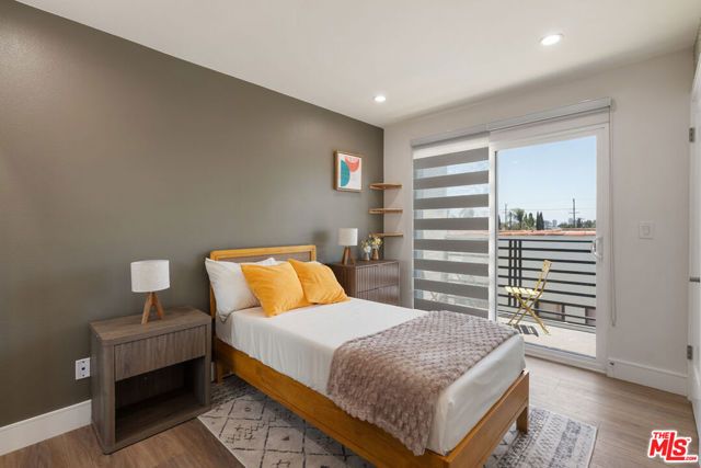 1341 N Mariposa Avenue, Los Angeles, CA 90027